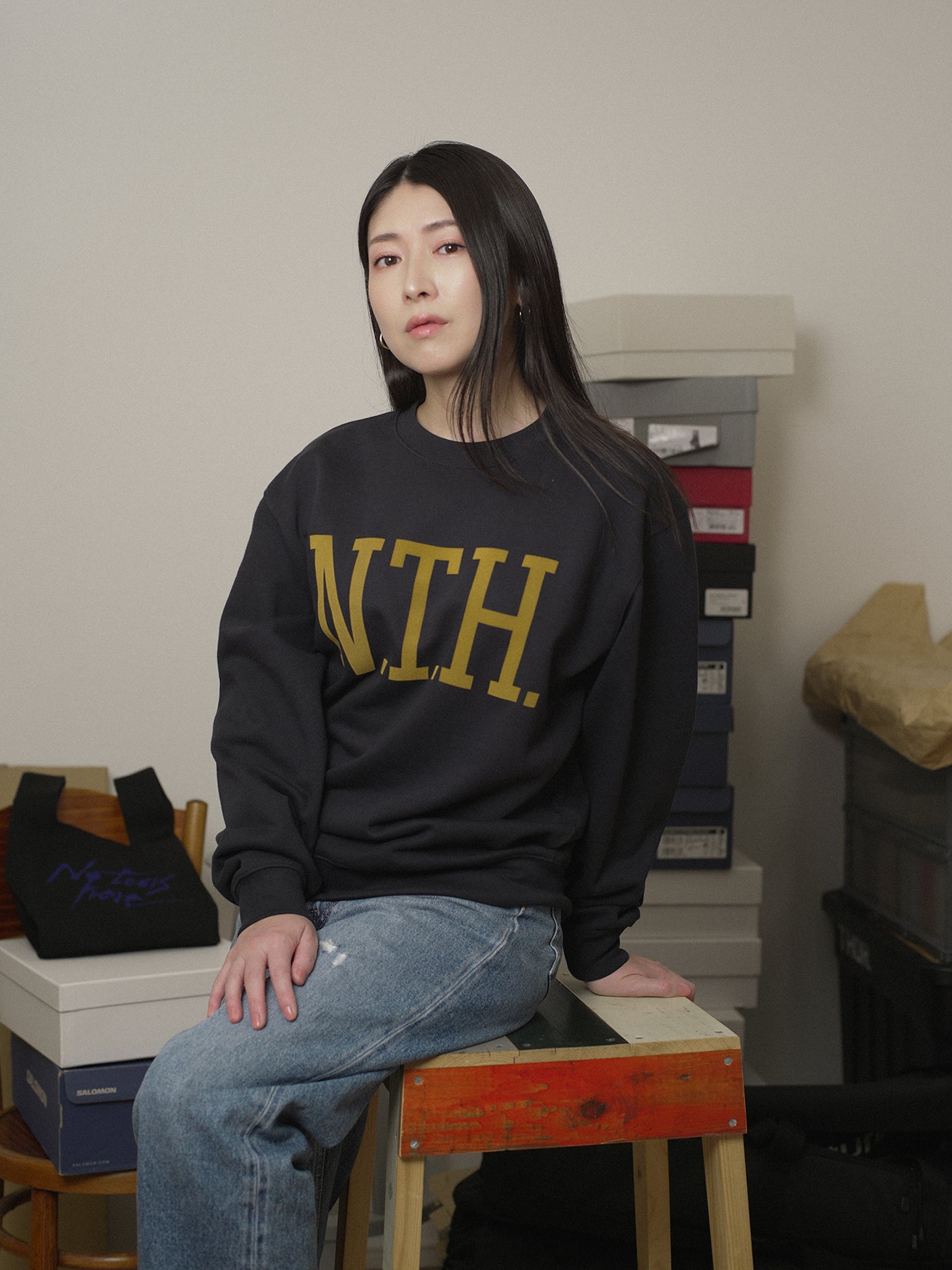 No tears here – College Sweatshirt (Navy / Yellow)